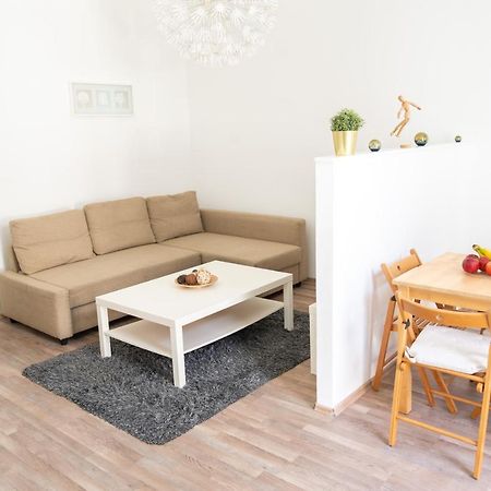 N28 Condo Apartment Next To Andrassy. Budapest Esterno foto