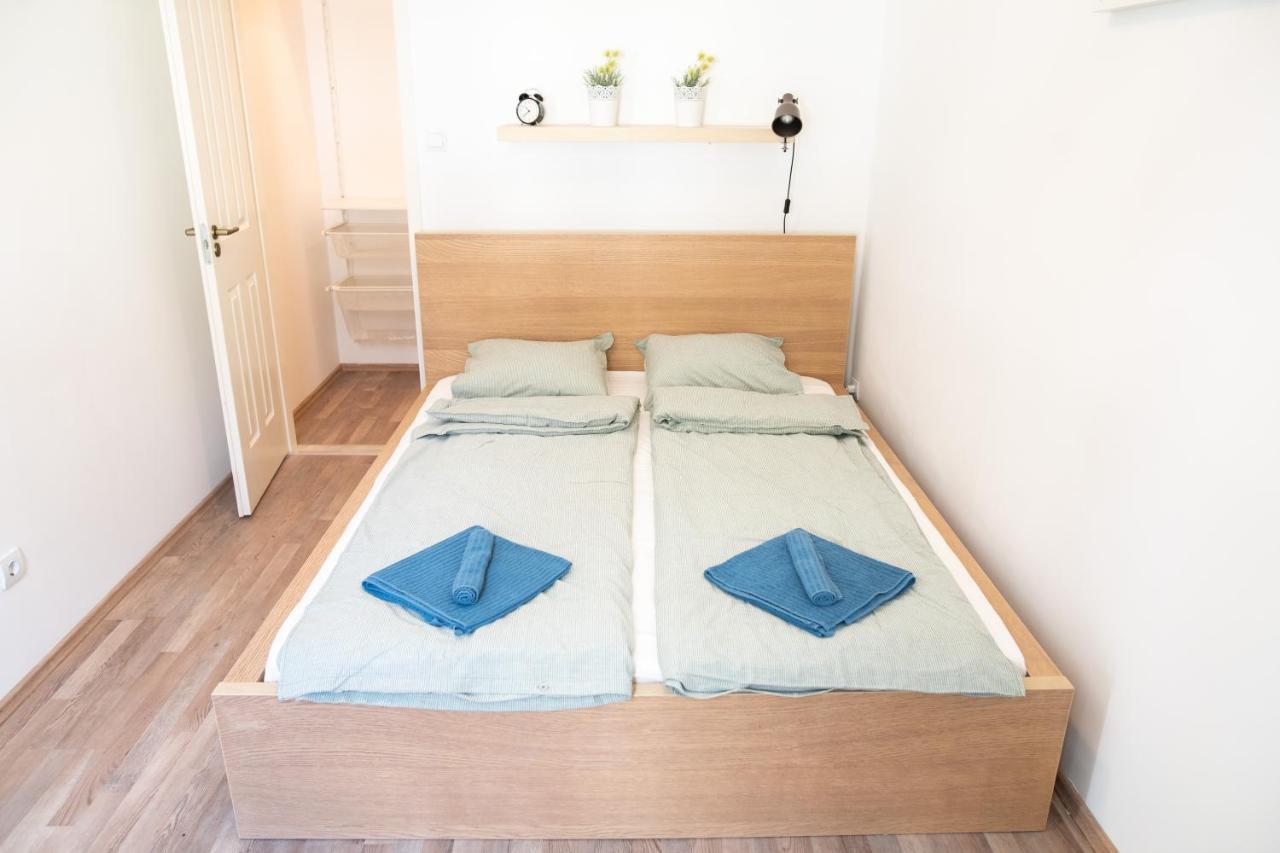 N28 Condo Apartment Next To Andrassy. Budapest Esterno foto