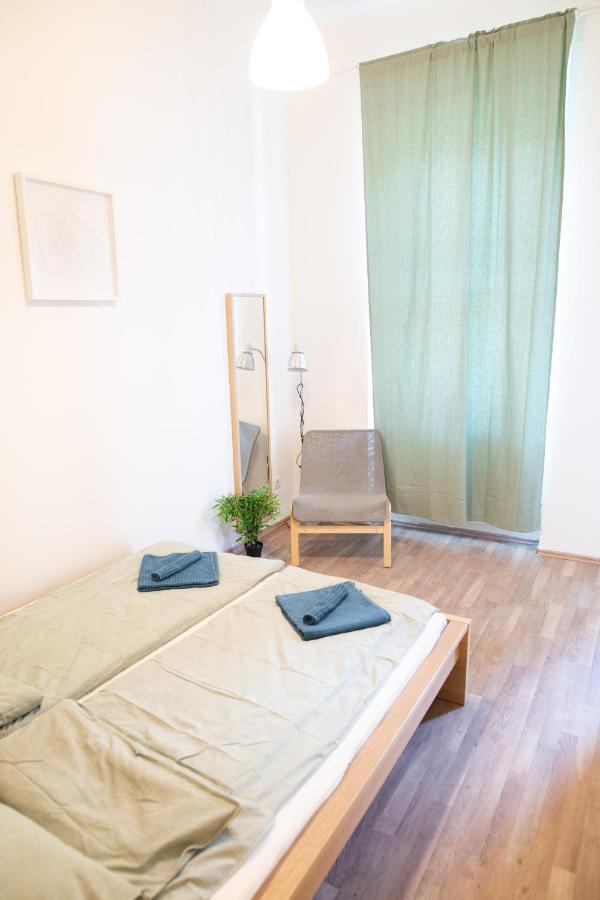 N28 Condo Apartment Next To Andrassy. Budapest Esterno foto