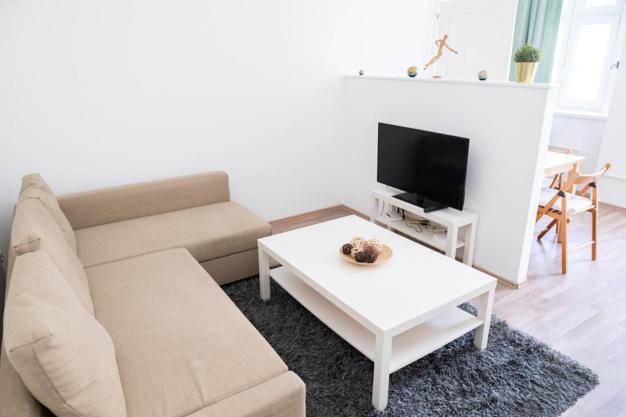 N28 Condo Apartment Next To Andrassy. Budapest Esterno foto