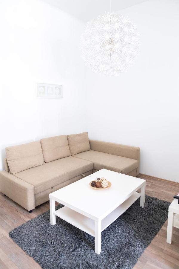 N28 Condo Apartment Next To Andrassy. Budapest Esterno foto