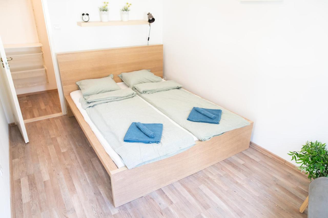 N28 Condo Apartment Next To Andrassy. Budapest Esterno foto