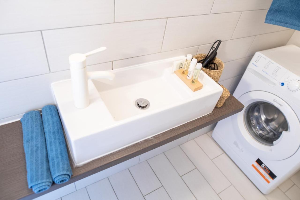 N28 Condo Apartment Next To Andrassy. Budapest Esterno foto